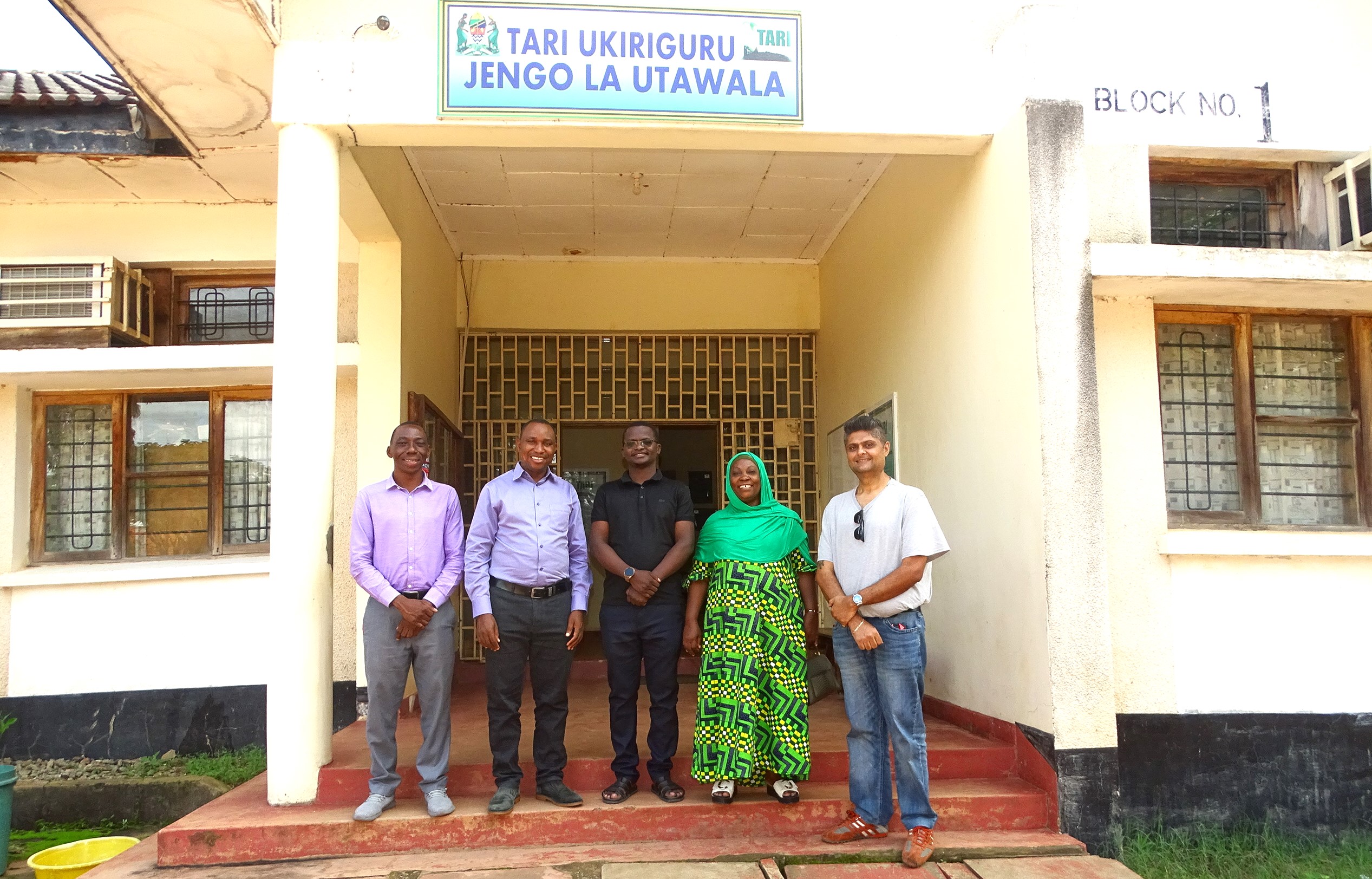 THE PARENTS COMMUNITY OF CHAMA CHA MAPINDUZI(CCM) -MWANZA REGION TO COLLABORATE WITH TARI  IN RESEARCH ACTIVITIES.